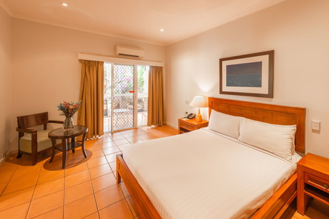 The Continental Hotel - Accommodation Whitsundays 2