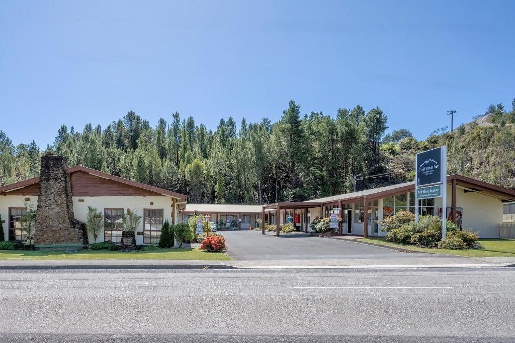 Lake Margaret TAS Accommodation Whitsundays