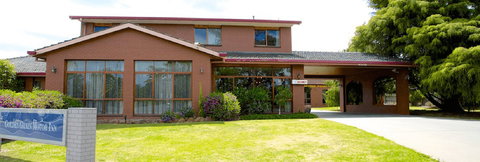 Golden Grain Motor Inn - Accommodation Whitsundays 0