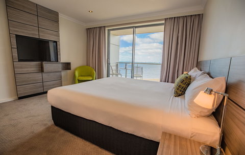 Aurora Ozone Hotel - Accommodation Whitsundays 2