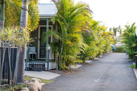Barney Beach Accommodation Centre - Accommodation Whitsundays 0
