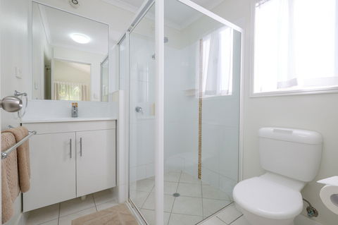 Barney Beach Accommodation Centre - Accommodation Whitsundays 2