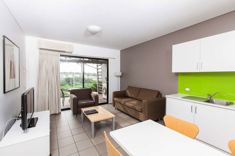 Majestic Oasis Apartments - Accommodation Whitsundays 2