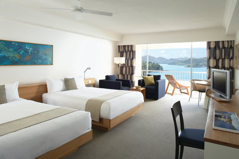 Reef View Hotel - Accommodation Whitsundays 0