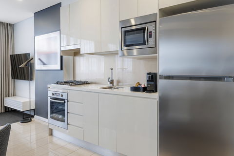Meriton Suites Zetland - Accommodation Whitsundays 0
