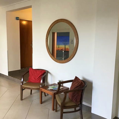 Ayr Traveller's Motel - Accommodation Whitsundays 3