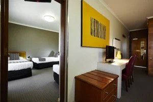 Sovereign Park Motor Inn - Accommodation Whitsundays 2