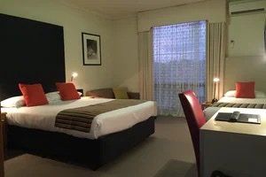 Sovereign Park Motor Inn - Accommodation Whitsundays 3