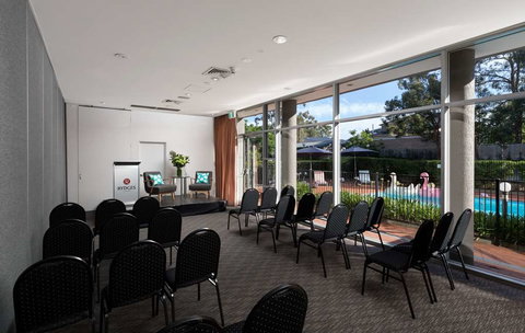 Rydges Bankstown - Accommodation Whitsundays 9