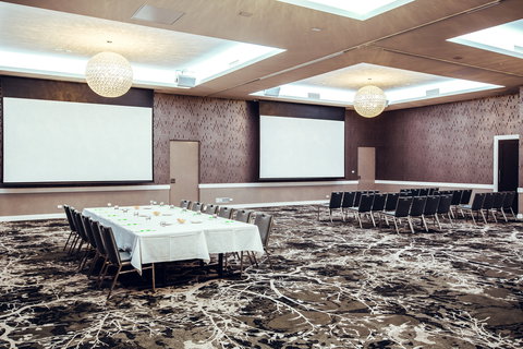 Holiday Inn Warwick Farm - Accommodation Whitsundays 6