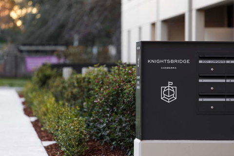 Knightsbridge Canberra - Accommodation Whitsundays 3