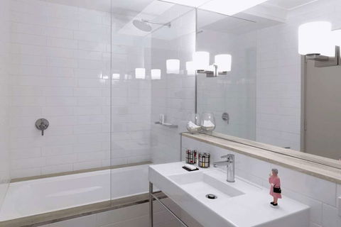 QT Canberra - Accommodation Whitsundays 17