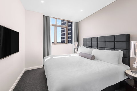 Meriton Suites Church Street, Parramatta - Accommodation Whitsundays 6