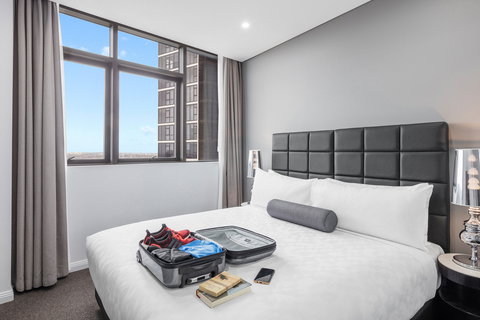 Meriton Suites Church Street, Parramatta - Accommodation Whitsundays 9