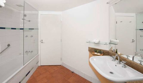 Mantra on the Esplanade - Accommodation Whitsundays 2