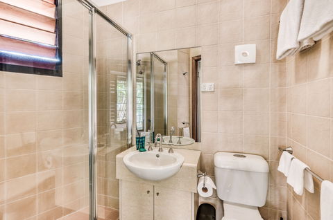 Palms City Resort - Accommodation Whitsundays 8