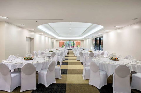 DoubleTree By Hilton Esplanade Darwin - Accommodation Whitsundays 9