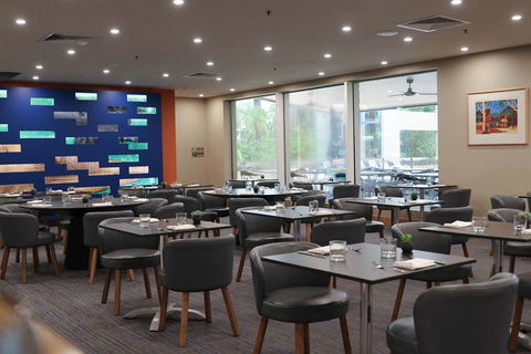 DoubleTree By Hilton Esplanade Darwin - Accommodation Whitsundays 12