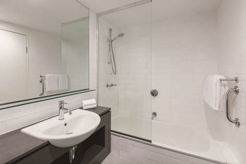 Vibe Hotel Darwin Waterfront - Accommodation Whitsundays 5