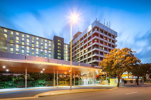 H On Smith Hotel - Accommodation Whitsundays 0