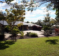 Emeraldene Inn  Eco Lodge - Accommodation Whitsundays