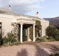 Islington Hotel - Accommodation Whitsundays