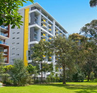 Astra Apartments MacQuarie Park - Accommodation Whitsundays