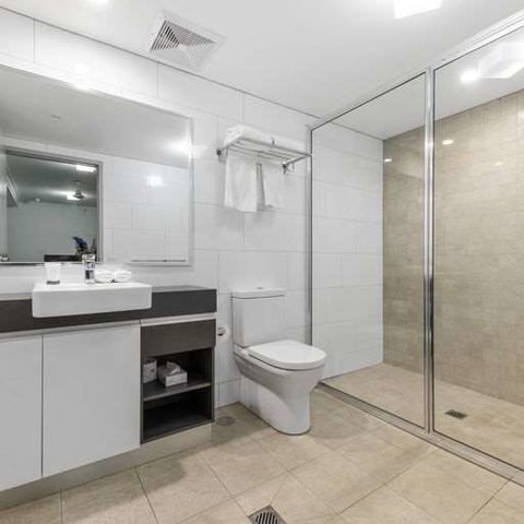 H on Mitchell Apartment Hotel - Accommodation Whitsundays 2