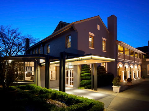 Peppers Mineral Springs - Accommodation Whitsundays 0