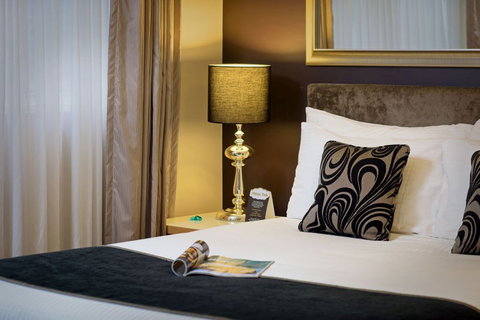 Treasury on Collins Hotel - Accommodation Whitsundays 2