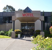 Dingley International Hotel - Accommodation Whitsundays