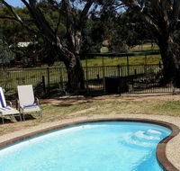 Golden Heritage Motor Inn  Cottages - Accommodation Whitsundays