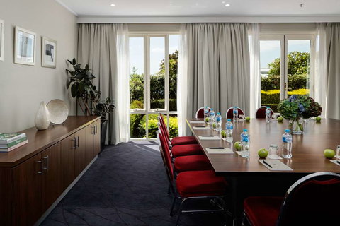 Rydges Newcastle - Accommodation Whitsundays 7