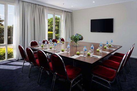 Rydges Newcastle - Accommodation Whitsundays 8