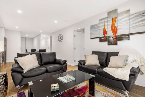 Astra Apartments Newcastle - Accommodation Whitsundays 6