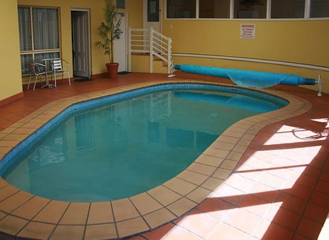 Abbotswood Motor Inn - Accommodation Whitsundays 0