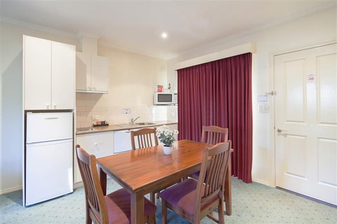 Best Western Crystal Inn - Accommodation Whitsundays 8