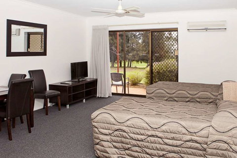 Comfort Inn & Suites Riverland - Accommodation Whitsundays 3