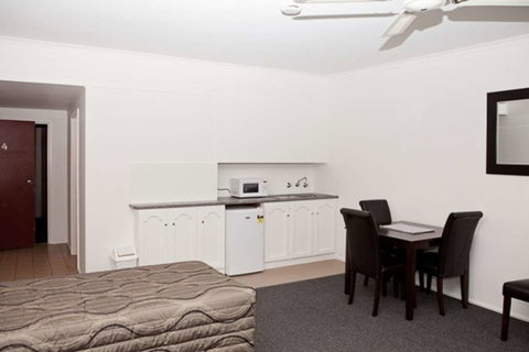 Comfort Inn & Suites Riverland - Accommodation Whitsundays 6
