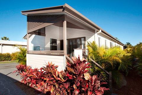 Treasure Island Resort and Holiday Park - Accommodation Whitsundays 0