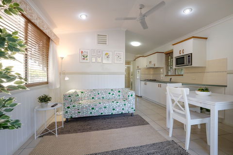 Barney Beach Accommodation Centre - Accommodation Whitsundays 6