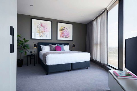 The Chen - Art Series - Accommodation Whitsundays 8