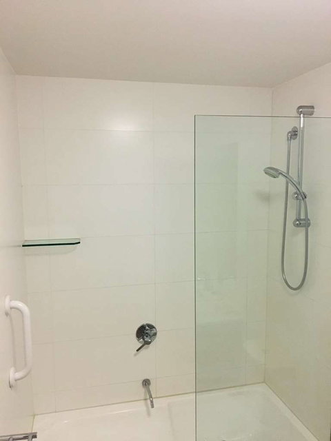 Best Western Plus The Tudor-Box Hill - Accommodation Whitsundays 4