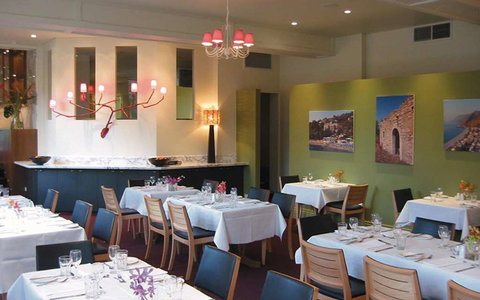 Best Western Plus The Tudor-Box Hill - Accommodation Whitsundays 10