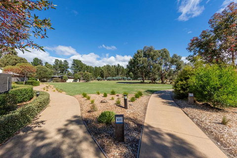 Club Wyndham Seven Mile Beach-Trademark - Accommodation Whitsundays 1