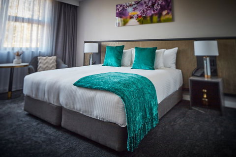 The Remington Orange - Accommodation Whitsundays 2