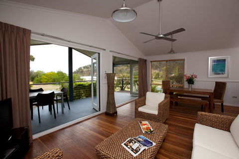 Ocean Beach Resort And Holiday Park - Accommodation Whitsundays 2
