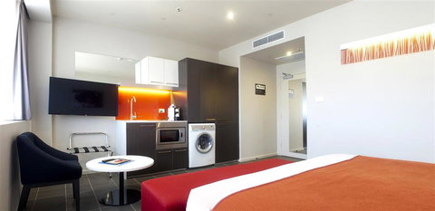 Abode Woden - Accommodation Whitsundays 2