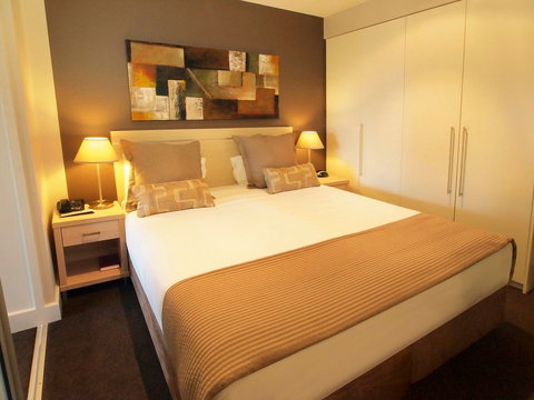 Oaks Pier Plaza - Accommodation Whitsundays 2