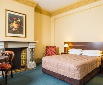 Avonmore on the Park - Accommodation Whitsundays 0